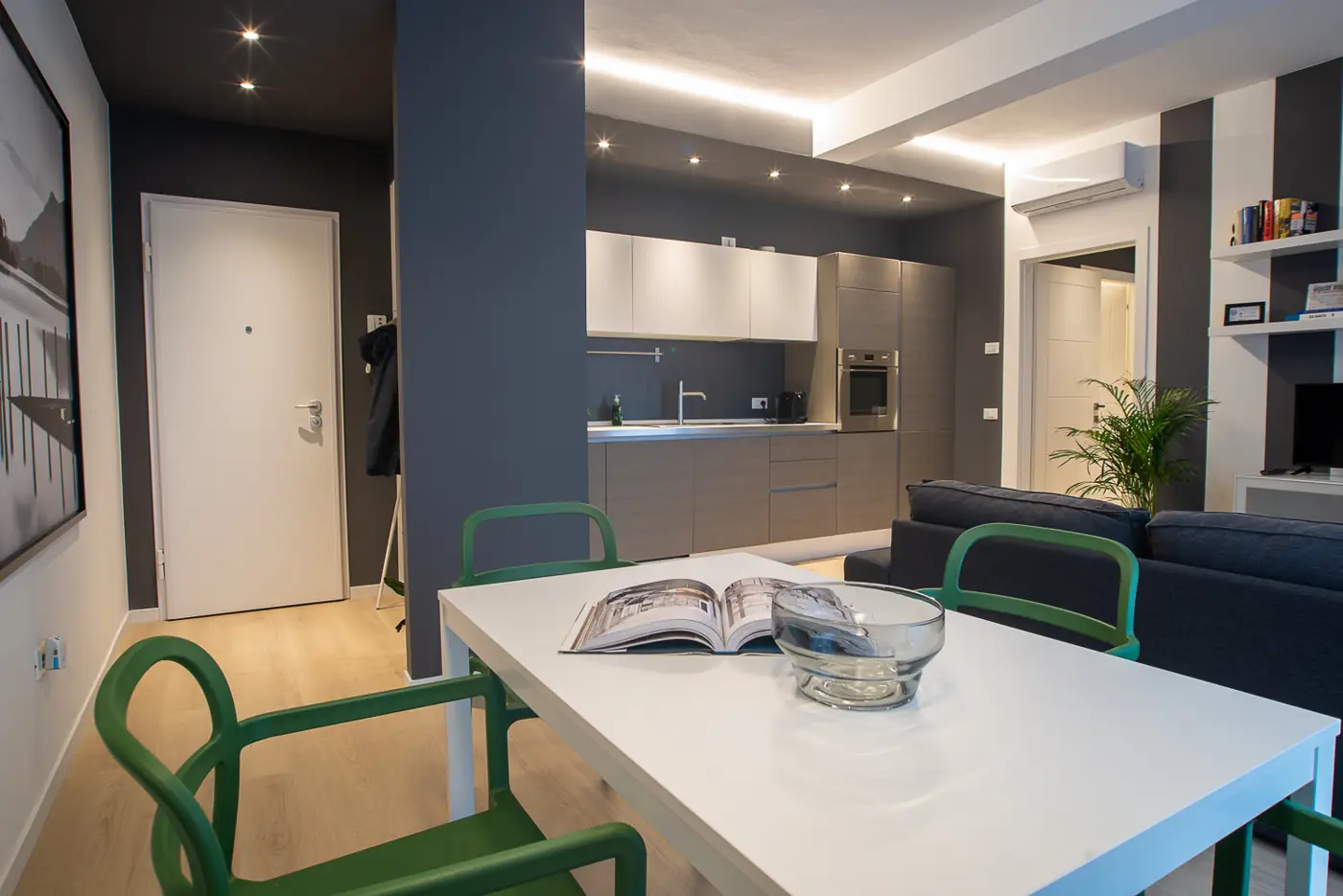 Zona giorno con cucina dell'Appartamento A